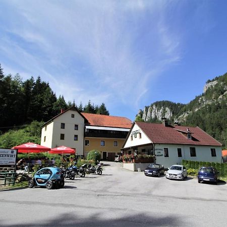 Gasthaus Blunzenwirt Apartamento Breitenstein Exterior foto